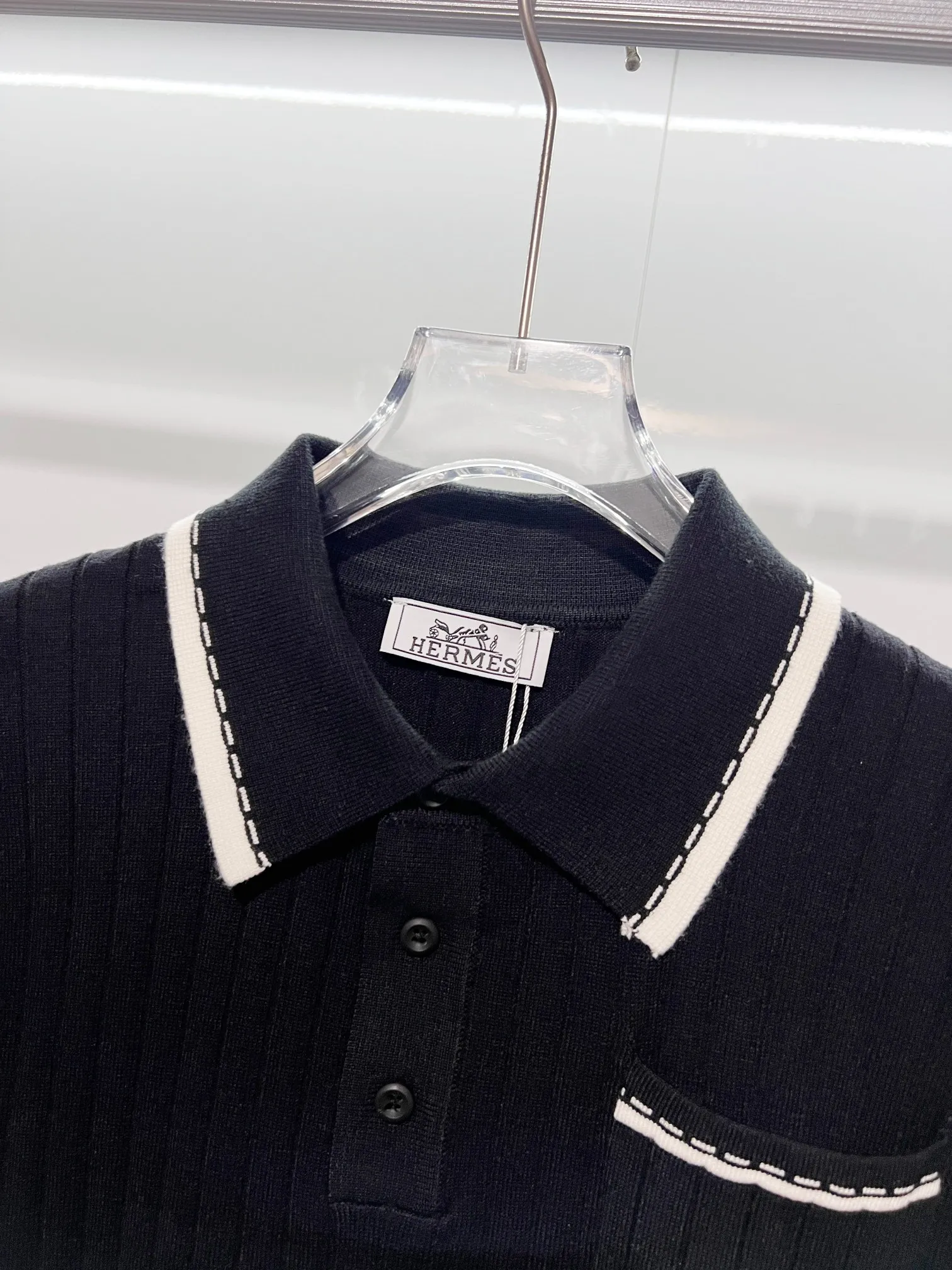 HERMES/ New Arrival T ， ， ， Breathable Polo ！ ， Polo ，Classic ， Versatile ， ， ！， ， Breathable， ， ， ， ， Premium ！ :White.Black. Size:M-3XL